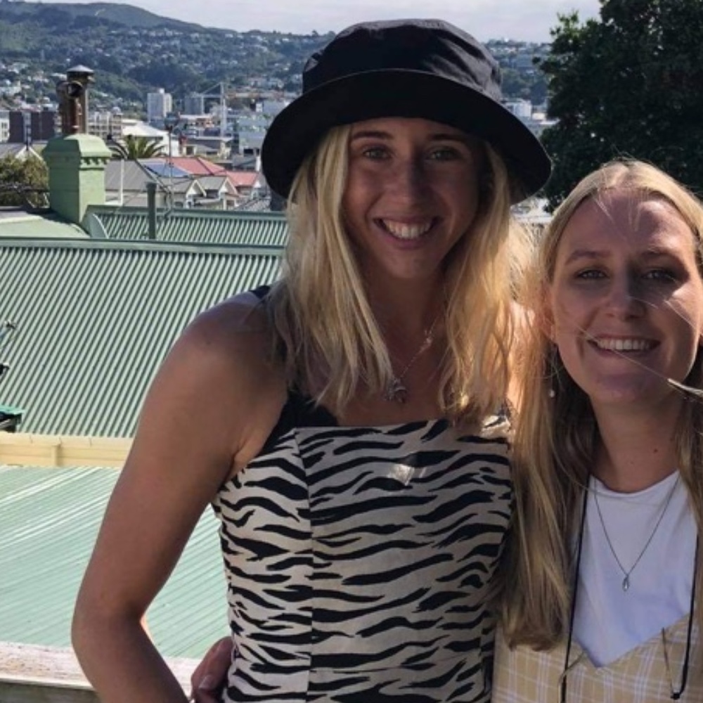 Meet your Posher, Eva